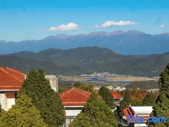 Tengchong Senya Golf Villa Resort