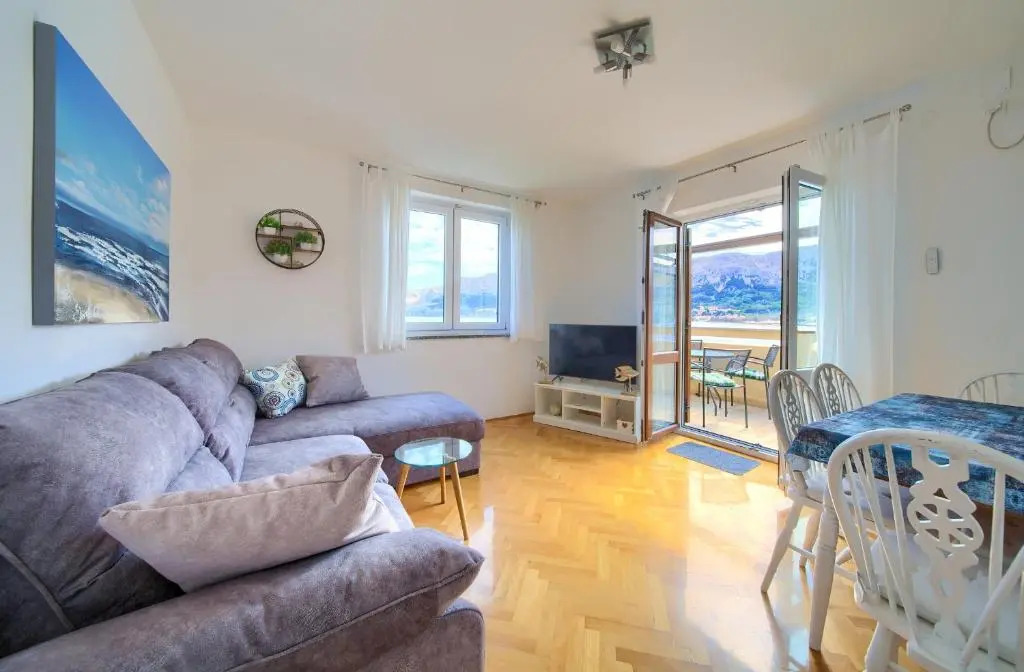 Apartment Frane
