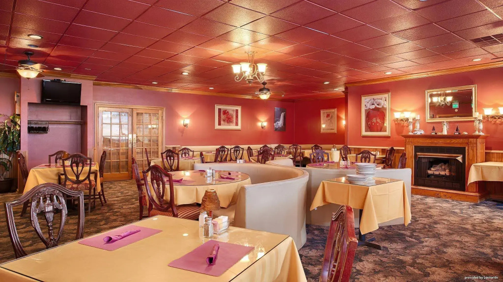 Hotel Red Rose by Townhouse Covington I-64