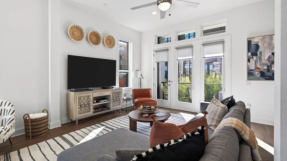 Rooftop Living in Central Austin Near UT, Dining & Music Concordia Retreat by Avantstay