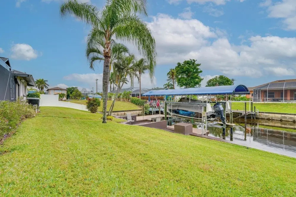 Dock & Dolphin Sightings! Cape Coral Family Escape