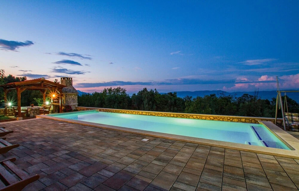 Nice Apartment in Labin With 2 Bedrooms and Outdoor Swimming Pool