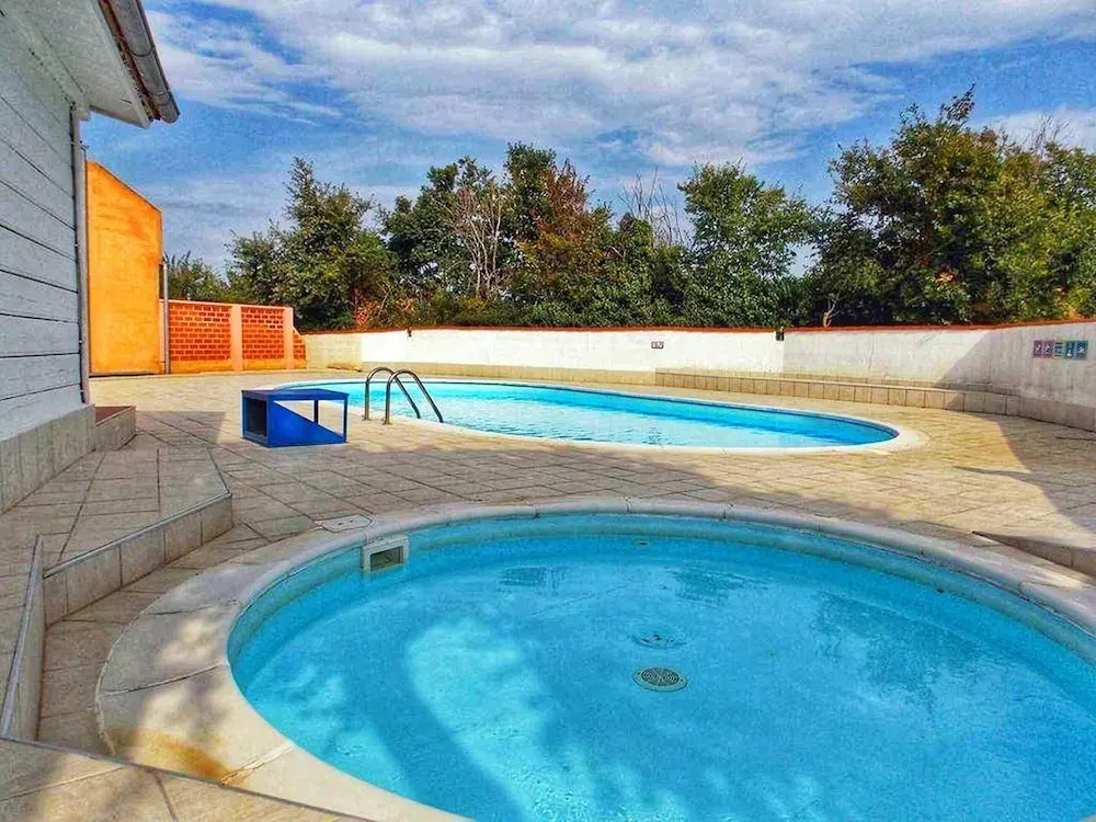 Apartment in Liznjan Near Bora Beach