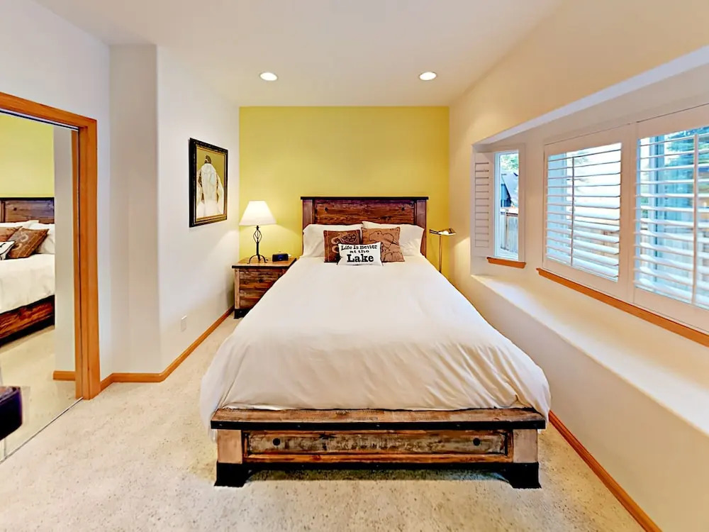 Westlake Village - 3 Br Home