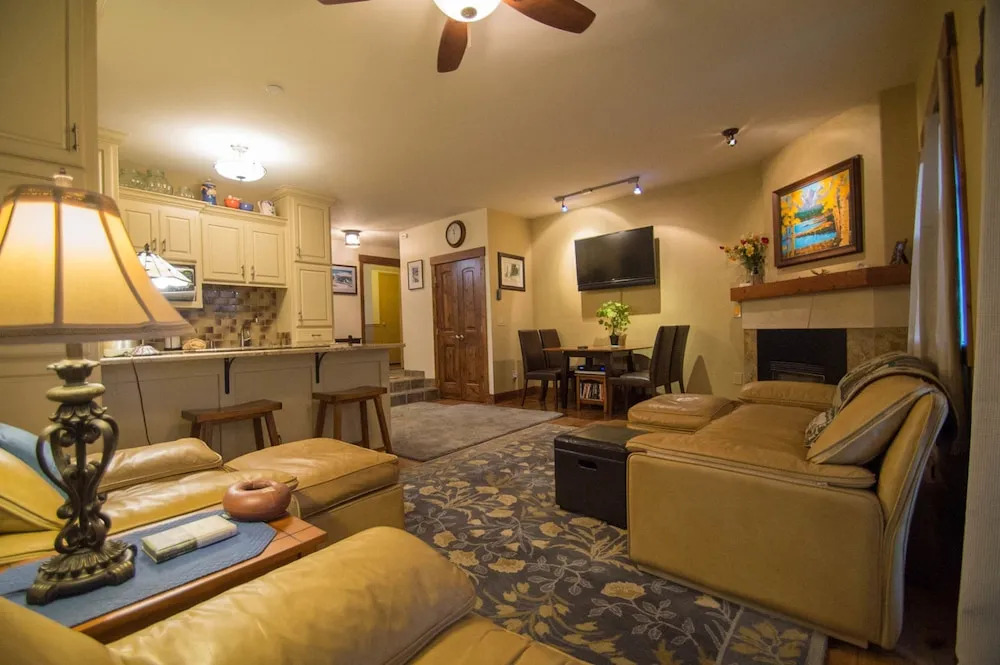 Lake Haus #C9 by Book by Owner