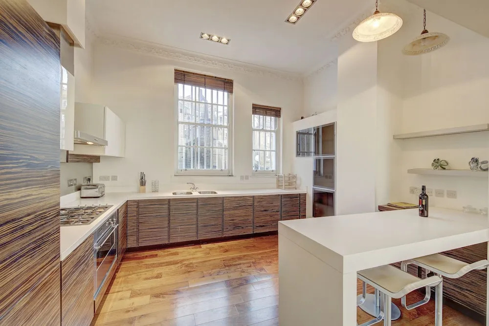 Luxury flat & terrace Hyde Park Stables