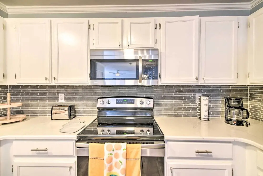Loveland Duplex w/ Large Yard: 2 Mi to Dtwn