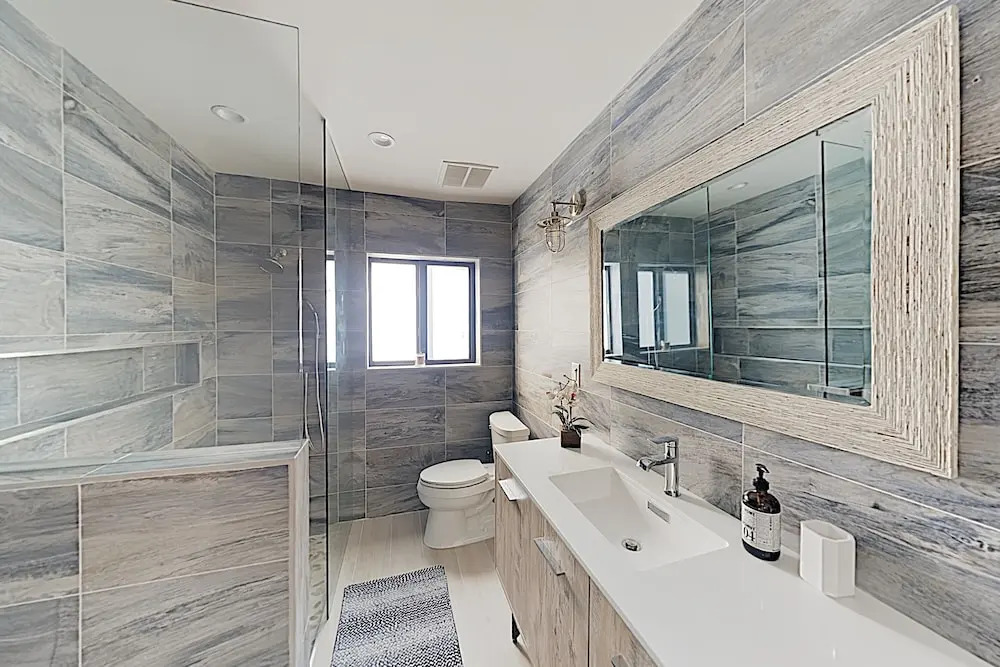 New Listing! Singer Island Stunner W/ Pool 3 Bedroom Home