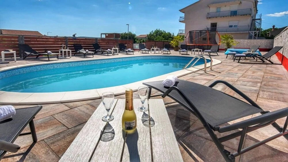 4 Great Villa Ancora For 16 Guests