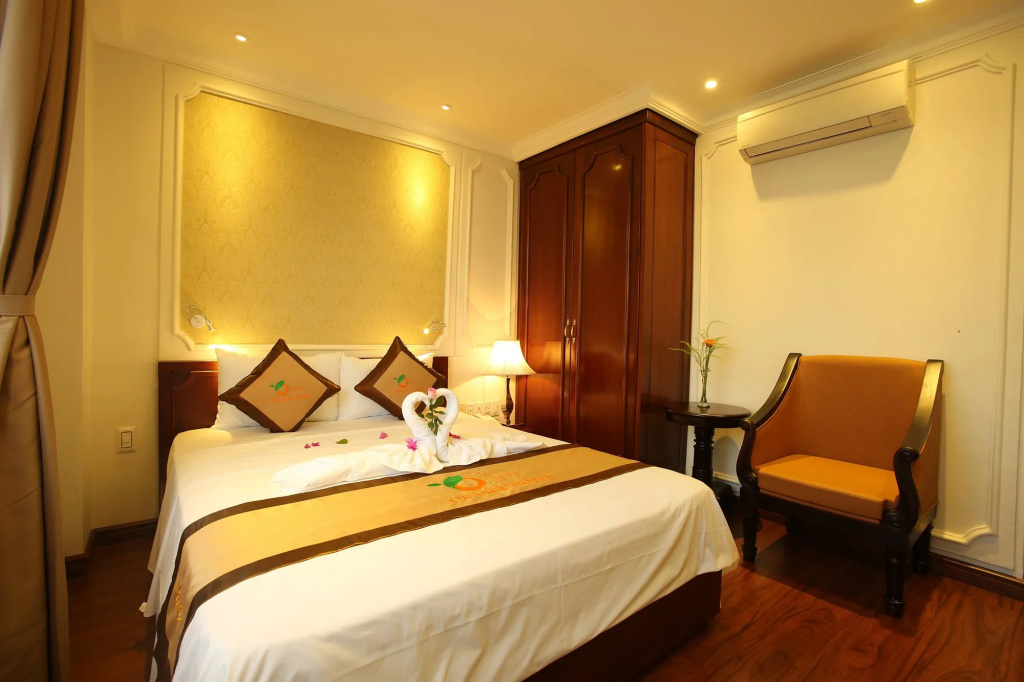 Orange Hotel