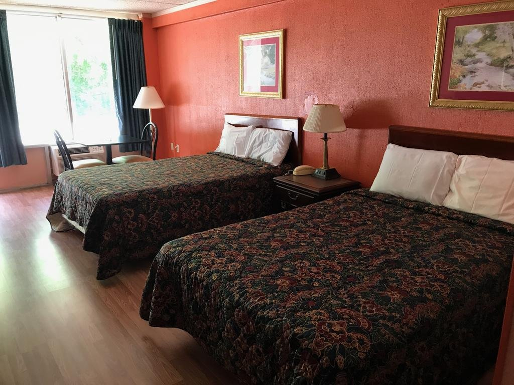 Daniel Boone Motor Inn