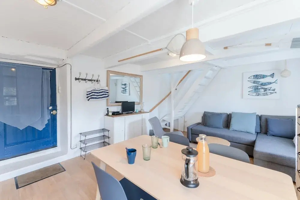 Small Cocoon for 2 by the sea