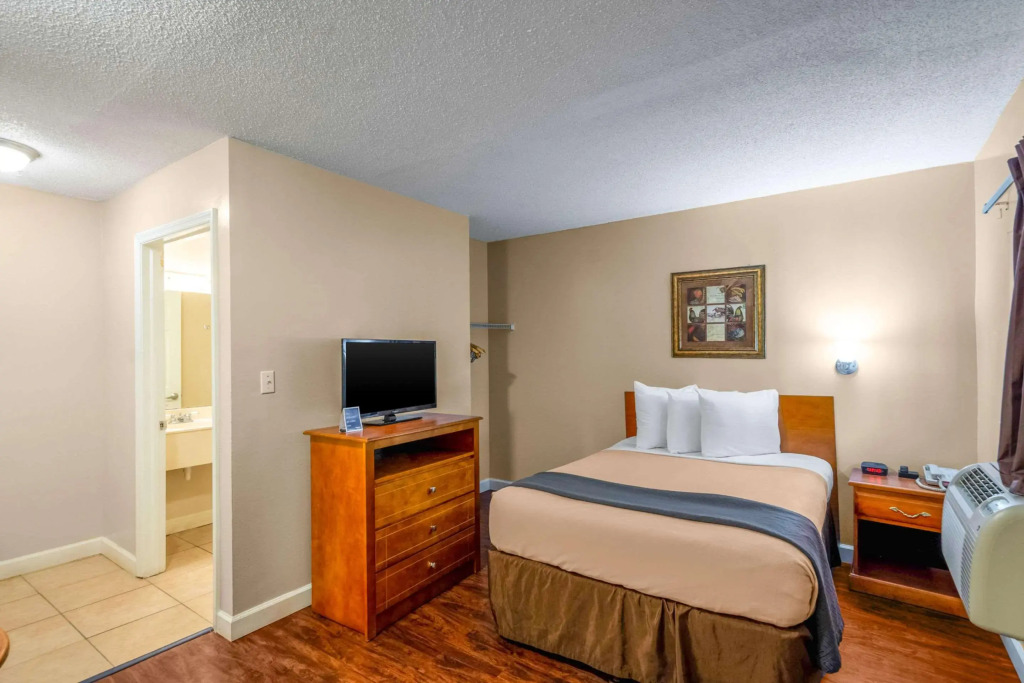 Tampa Bay Extended Stay - Airport