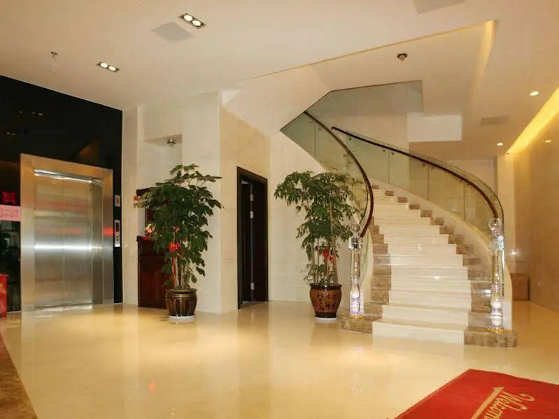 Hua Fei Hotel