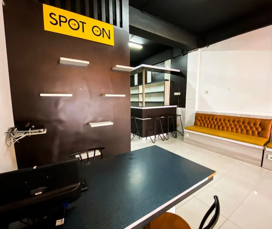 SPOT ON 2051 Sho Family Homestay & Resto