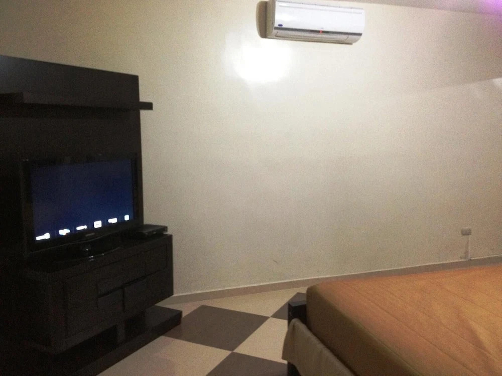 Aparta Hotel Roma II