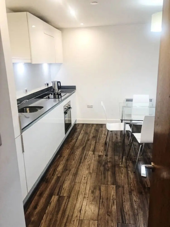 City Apartment With Gym on Broad street