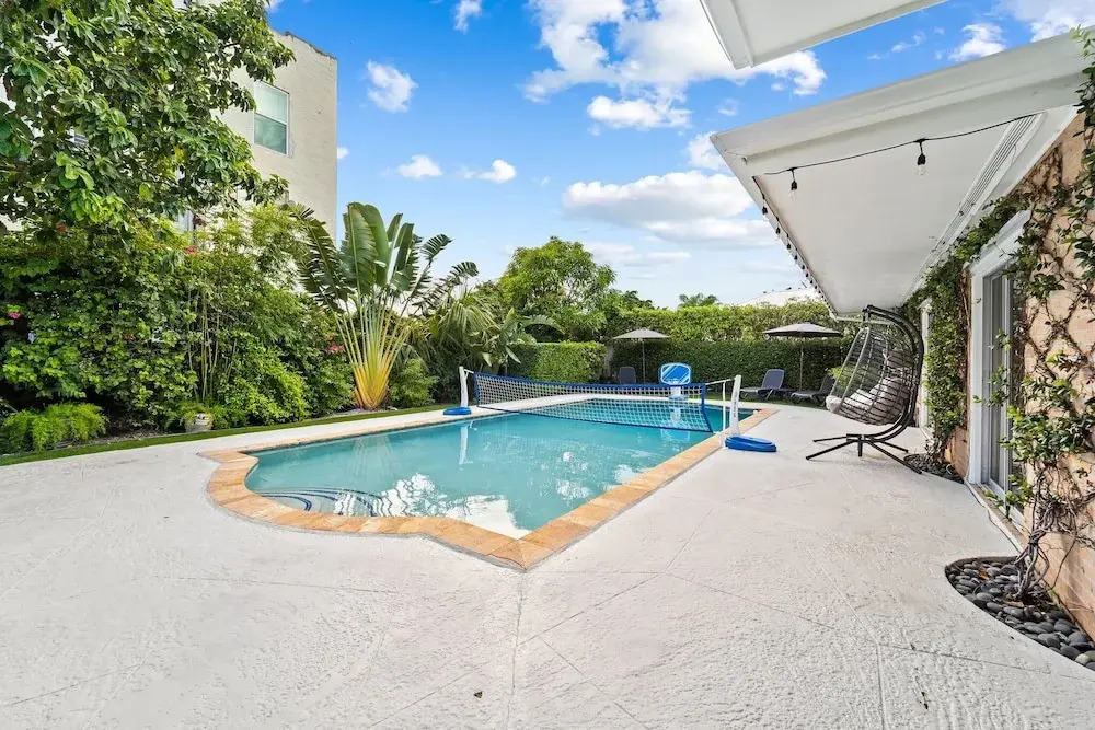 4BR Intracoastal Retreat With Pool, Games & More!