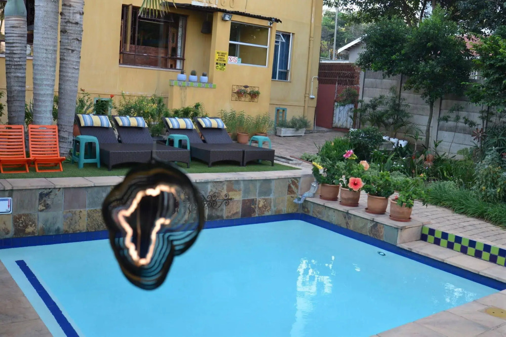 Gibela Backpackers Lodge