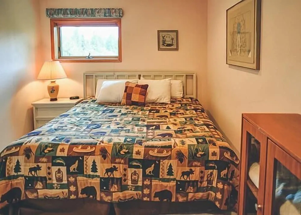 Crystal Creek Chalet