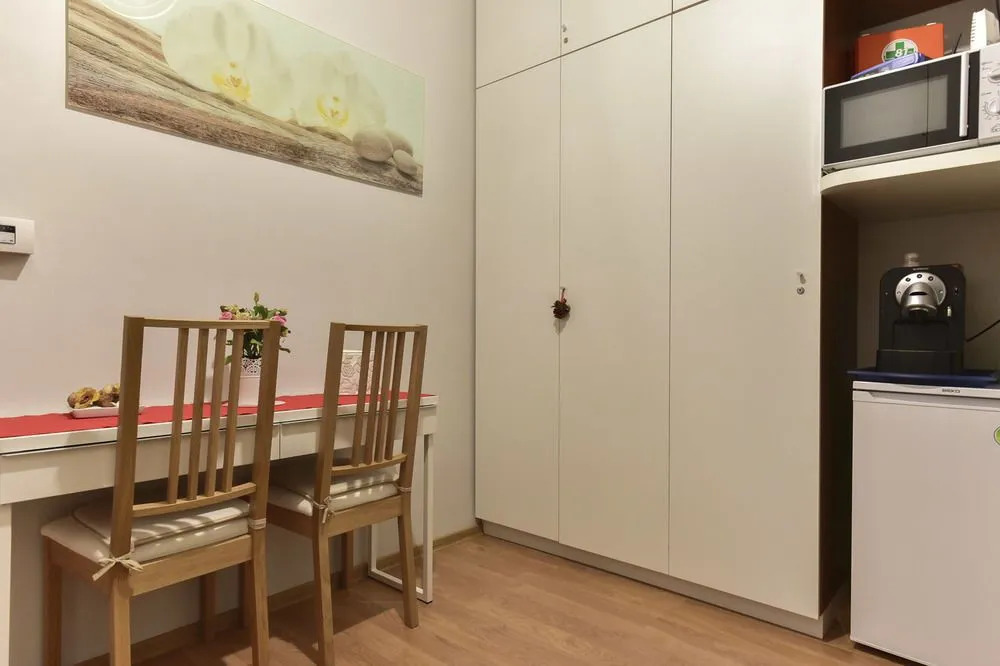 Claudia Suites