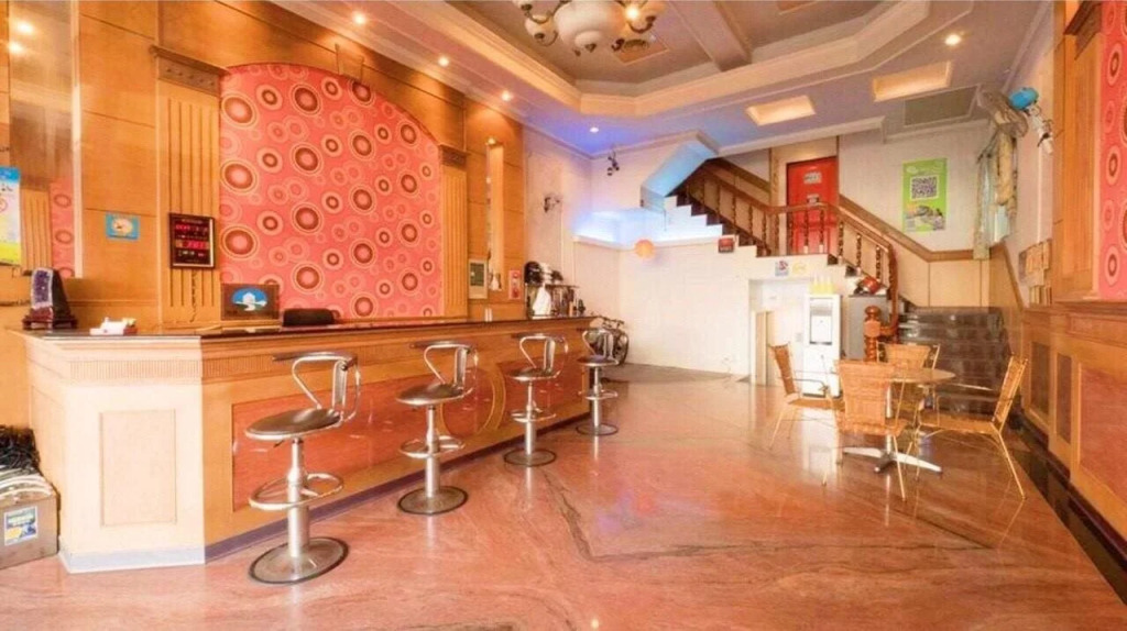 安尼赫時尚旅店 Anich Fashion Inn I 墾丁大街 I 親子遊戲區 I 停車位