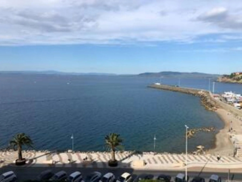Centrally located apartment with sea view-casetta Annunziata