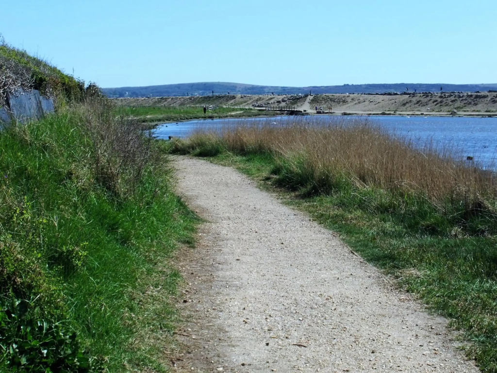 THE HIDEAWAY - LUXURY SELF CATERING COASTAL APARTMENT WITH PRIVATE ENTRANCE - JUST A FEW MINUTES WALK TO THE BEACH with FREE PRIVATE OFF ROAD PARKING