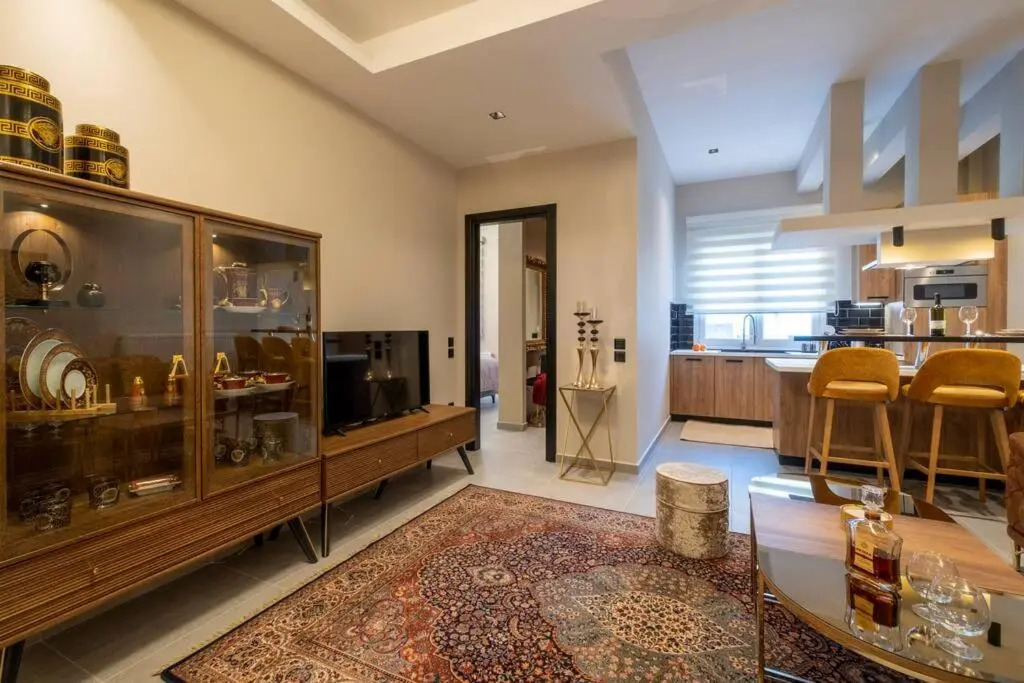Maison De Luxx A8 Central