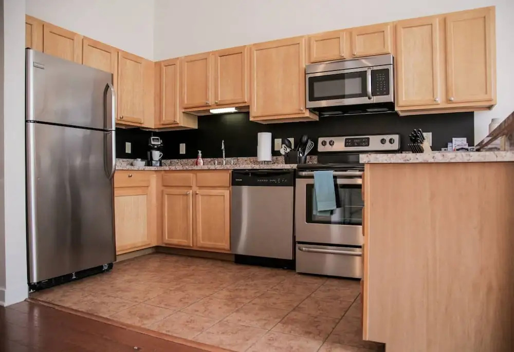 Art Deco 1BR in Historic Block Downtown