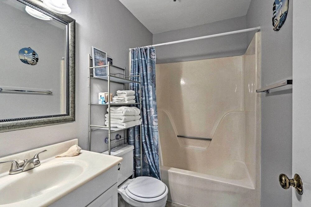 Family-friendly Condo w/ Pools + Tennis Courts!