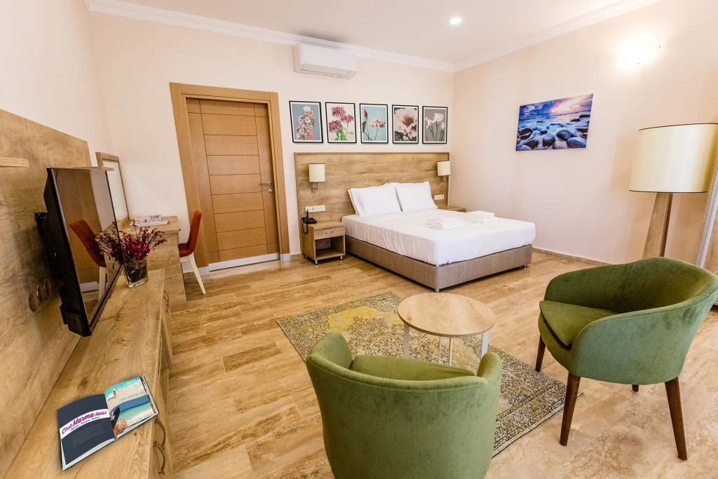 Club Marma Hotel