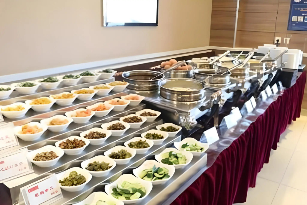 Home Inn Plus (Beijing Changping Government Street Metro Station)