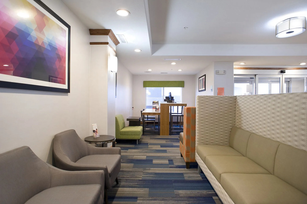 Garner Hotel Brookings by IHG
