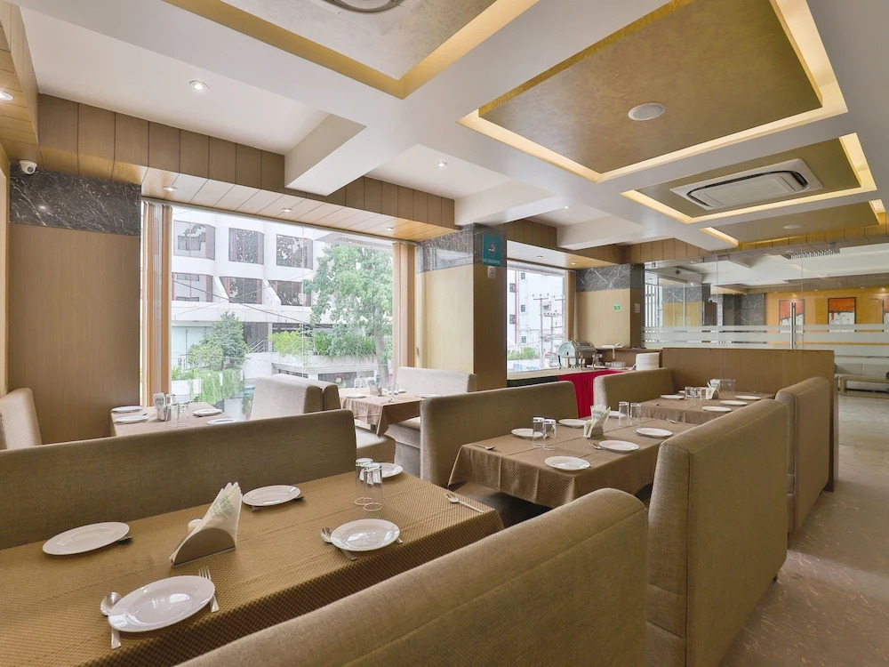 Capital O 17101 Hotel Furatt International