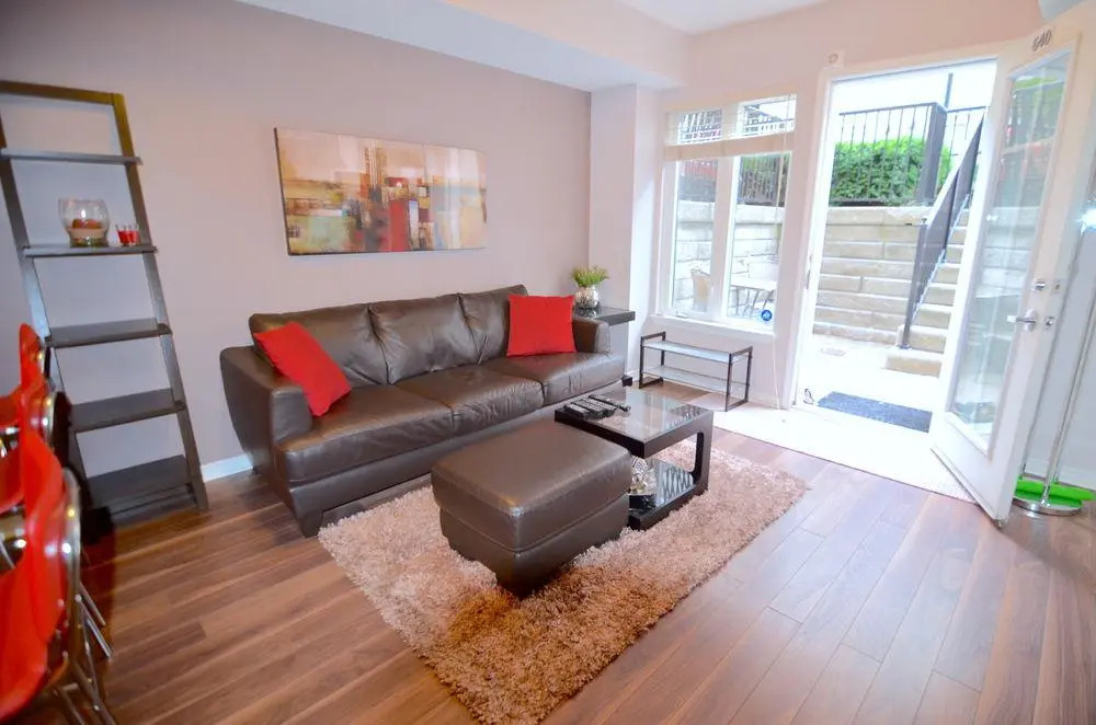 Toronto Escape - The Quartz Townhouse