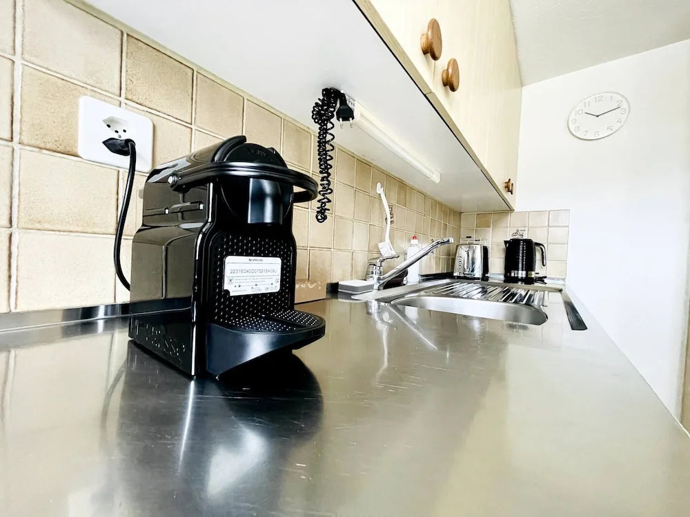 Einzigartige Schöne Altbau- Wohnung Im Zentrum