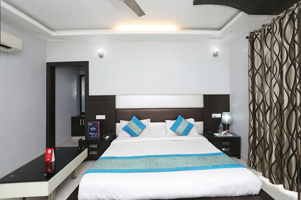 Oyo 11403 Hotel Daffodils