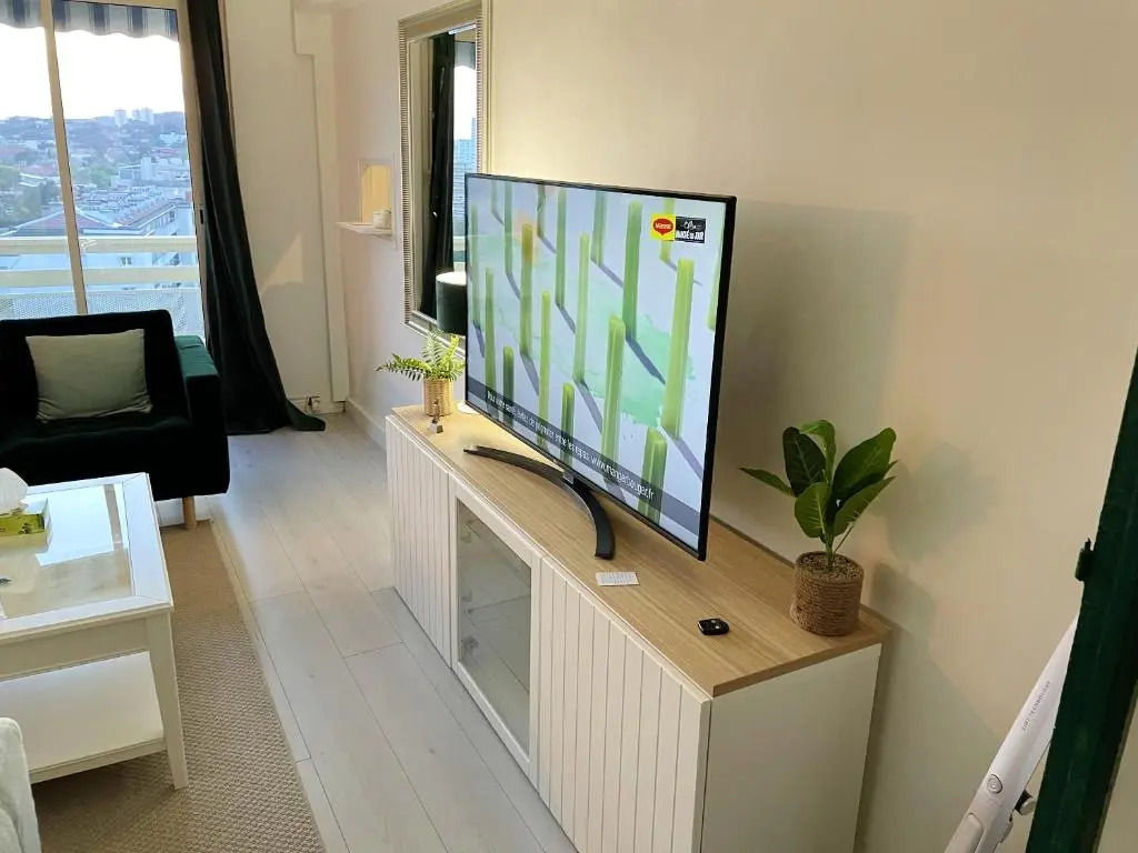 Appartement de 2 chambres avec vue sur la mer balcon et wifi a Toulon a 5 km de la plage