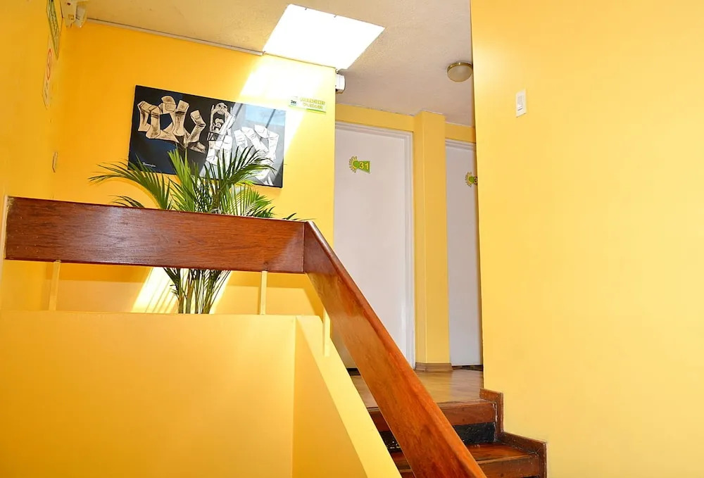 Hostal Terra 3 - BASE AÉREA