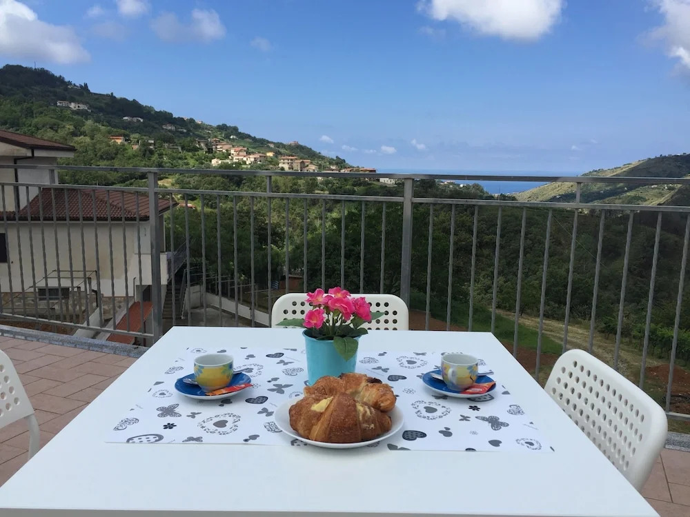 Vista D'amare