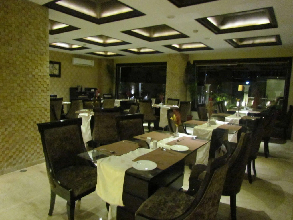 Hotel Pine Spring Srinagar Wazir Bagh