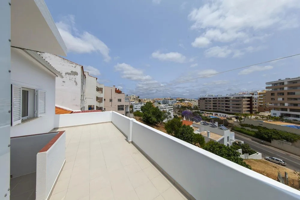 B101 - Abrotea Cozy 2 Bed Apartment in Lagos