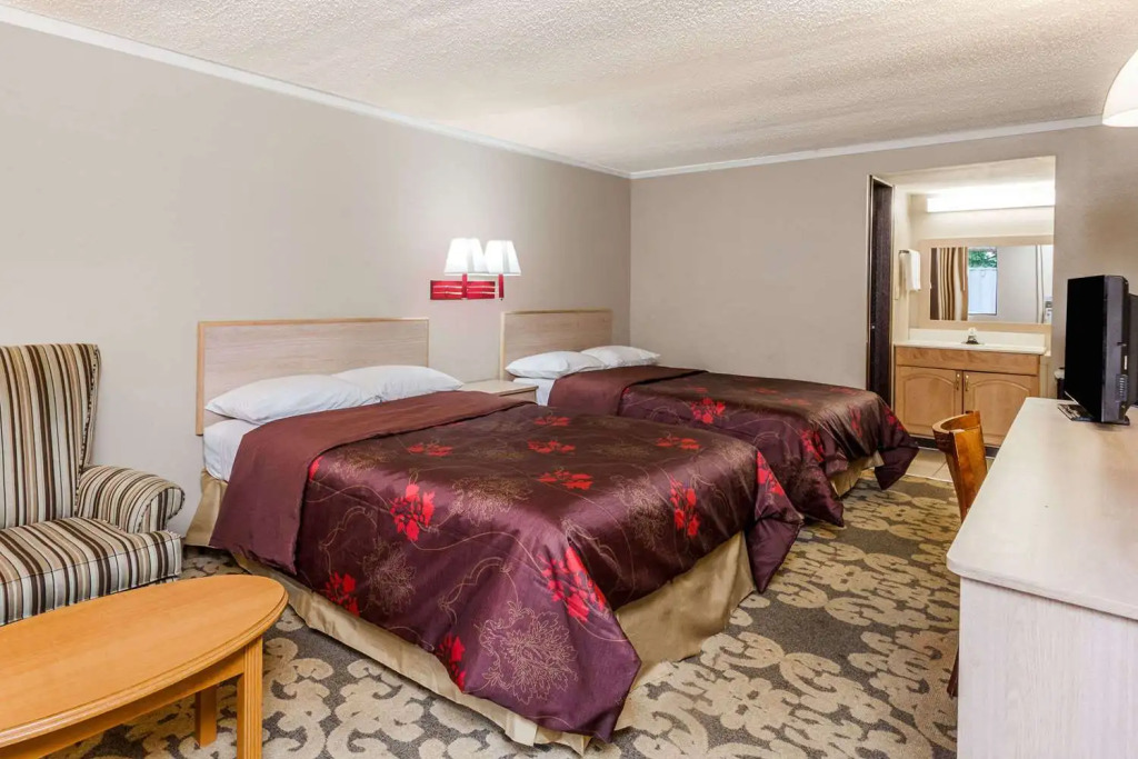 Knights Inn Farmington Hills