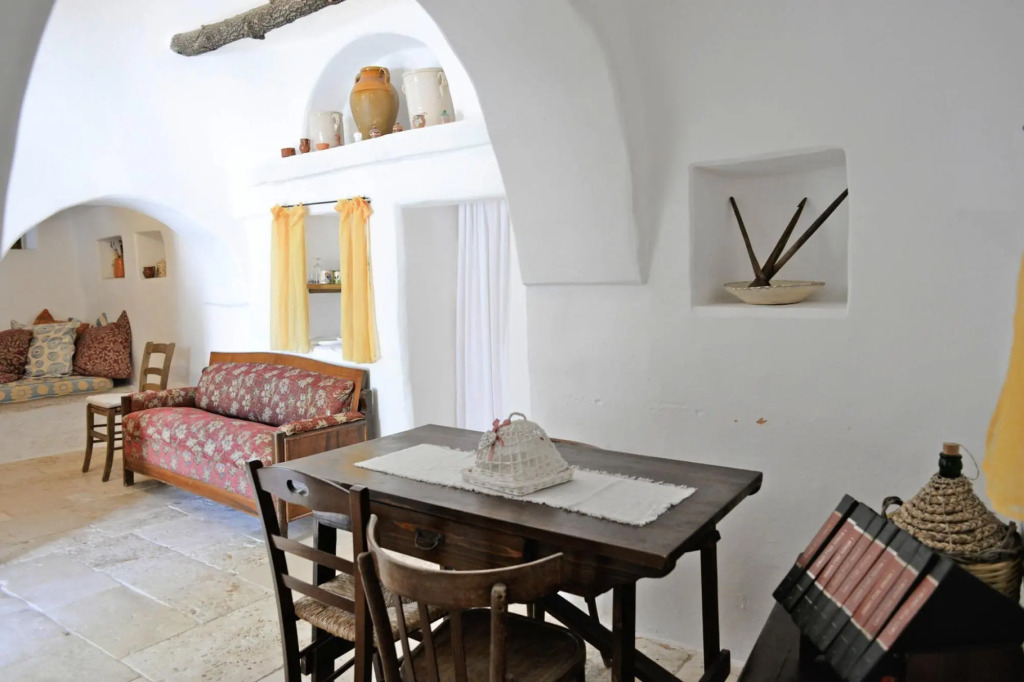 Trulli Estate in Puglia with Panoramic Pool