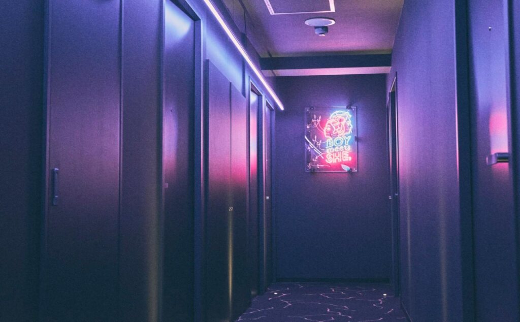 Hotel She, Kyoto