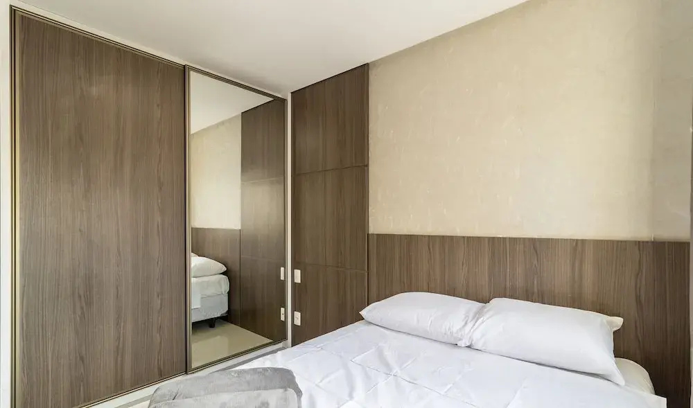 Apartment with bathtub near the beach YVD1301