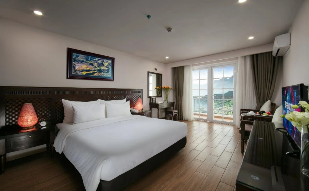Azure Sapa Hotel