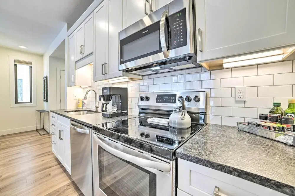 Traverse City Condo: Half Mi to Front Street!