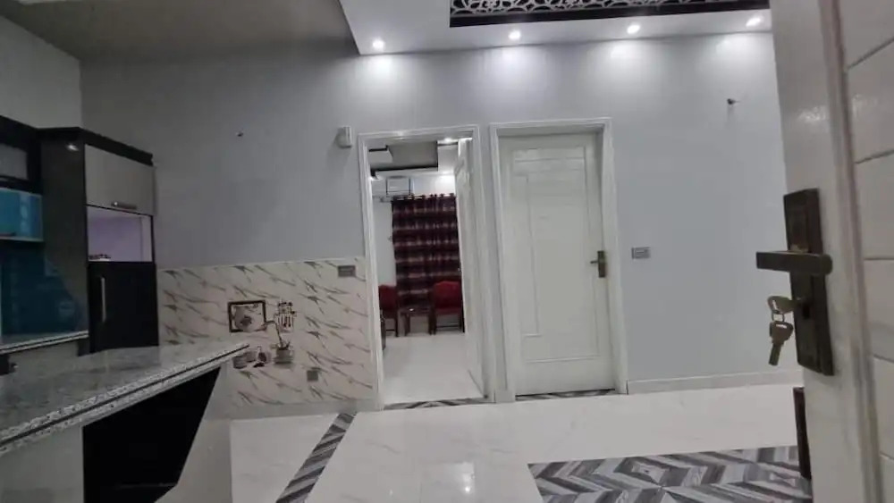 Hotel Oasis Inn l Guest House